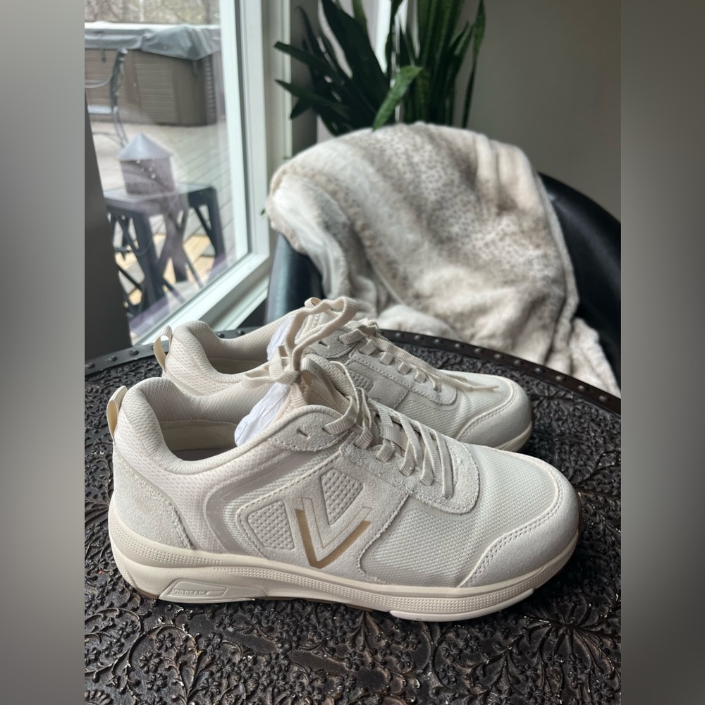 VIONIC WALK STRIDER SNEAKERS IN CREAM WHITE 9 - Picture 7 of 10